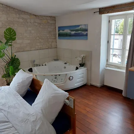 Maison Pour 10 Personnes Avec Piscine Et Proche De La Aytré