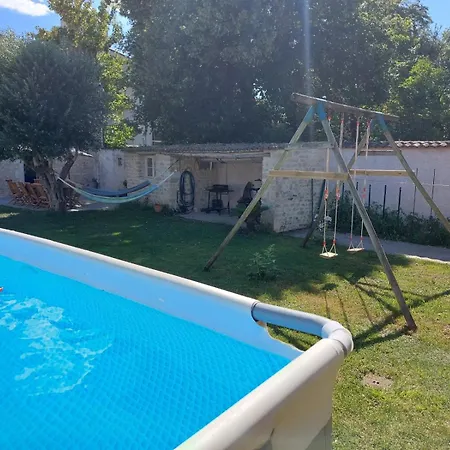 Maison Pour 10 Personnes Avec Piscine Et Proche De La