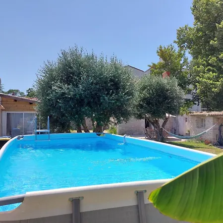 Maison Pour 10 Personnes Avec Piscine Et Proche De La
